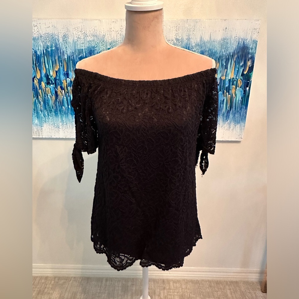 Black Lace - Off the Shoulder Top